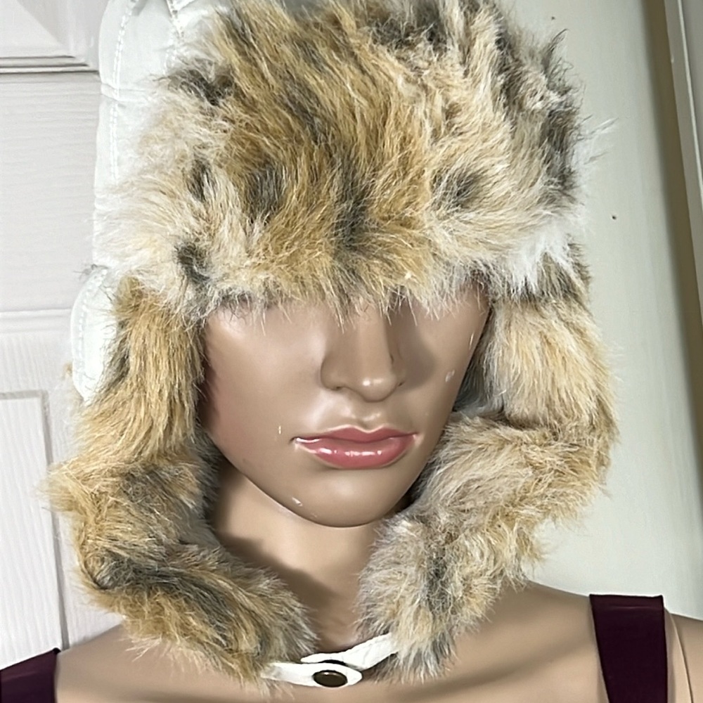 mossimo supply co white topper hat nwt